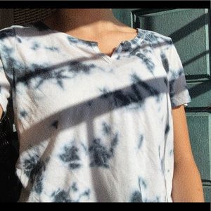 Hollister crop tie navy blue tie dye shirt